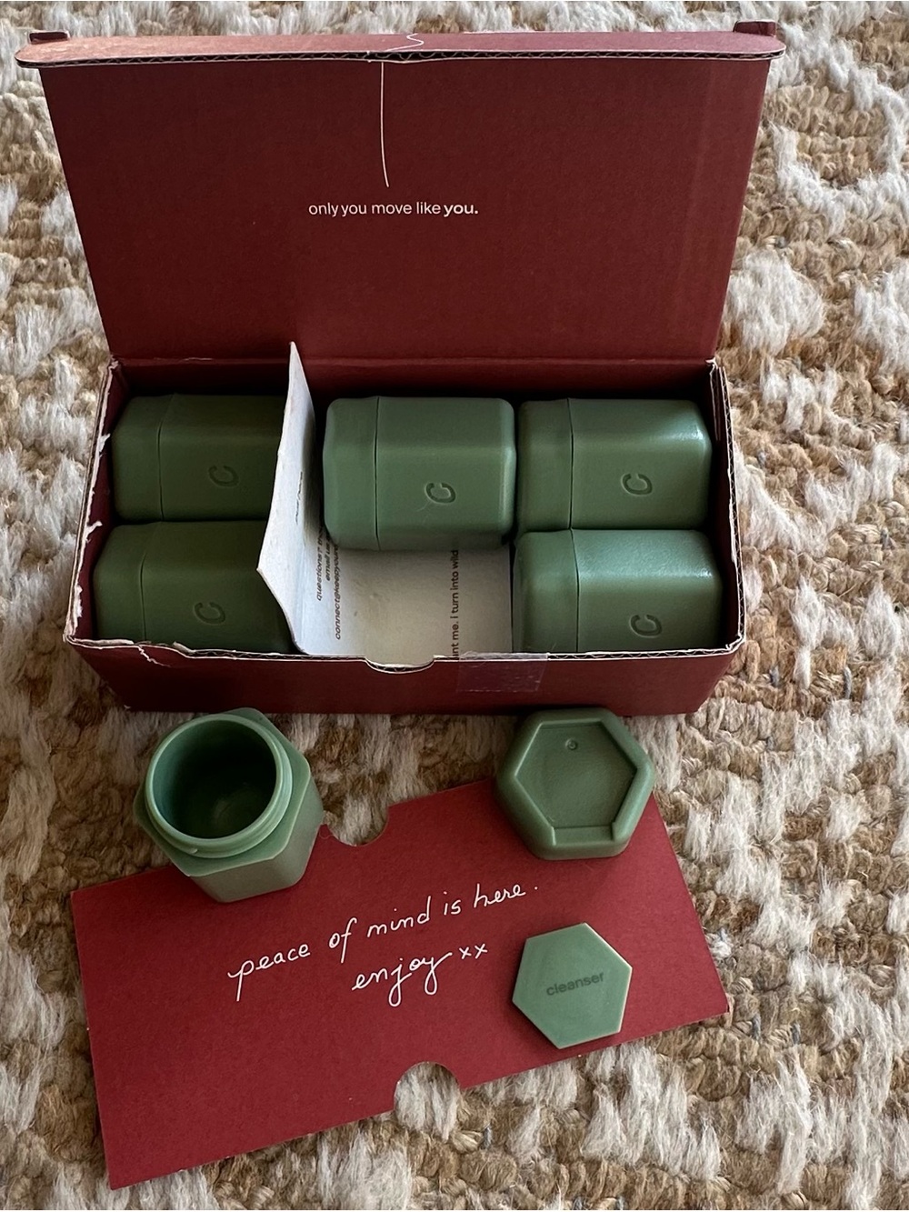 CADENCE Travel Capsules - Hexagonal Travel Toiletry Set - Eucalyptus Green - Picture 5 of 5